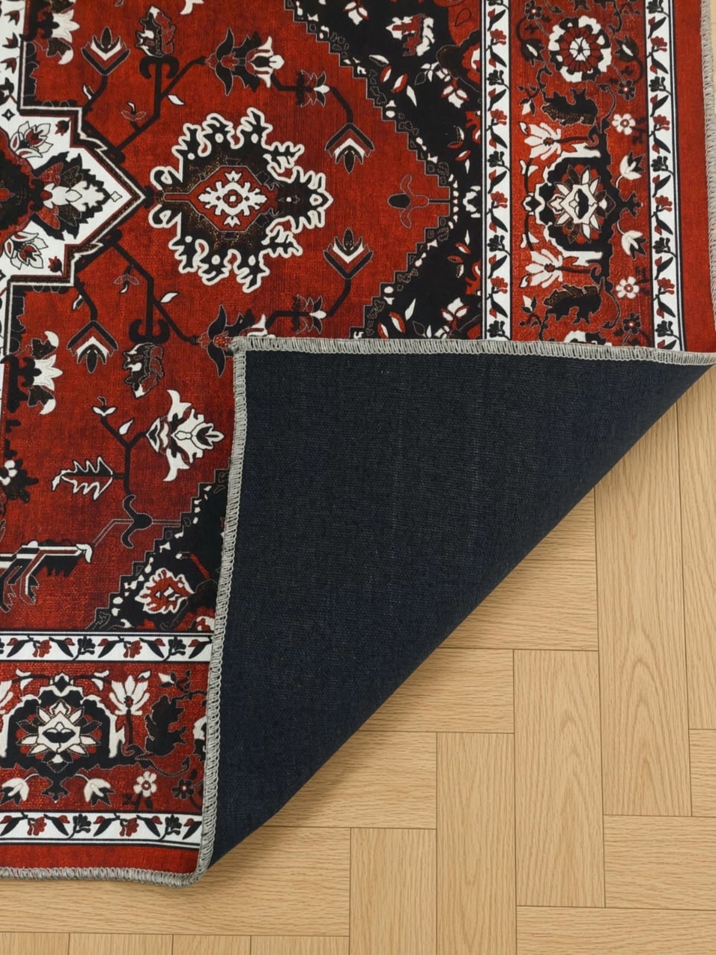 Saray Black Chenille Rug