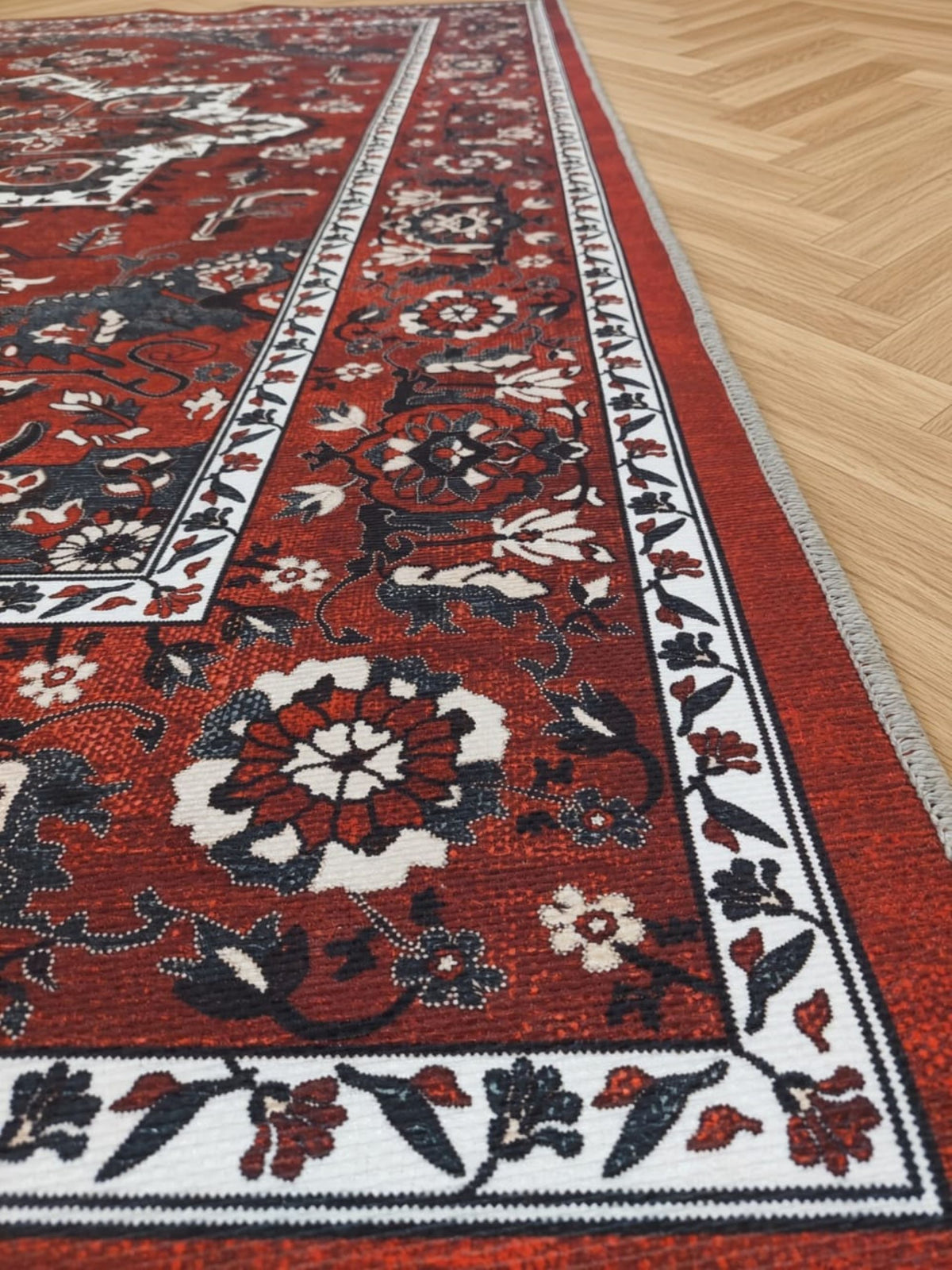 Saray Genzary Chenille Rug